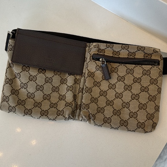 🔥GUCCI MONOGRAM CROSSBODY BELT BAG🔥 - Picture 4 of 15